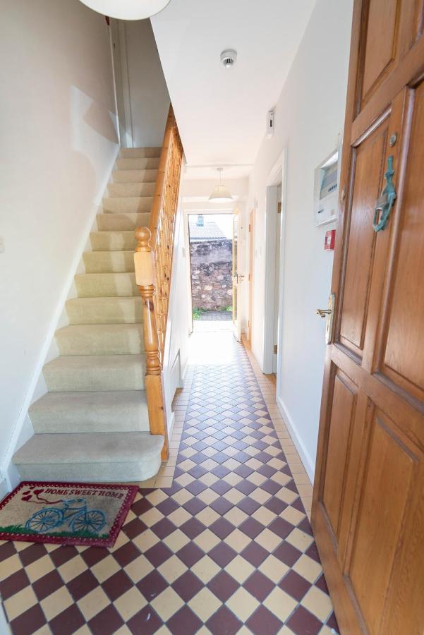 Charming City Centre Guest House Galway Exterior photo