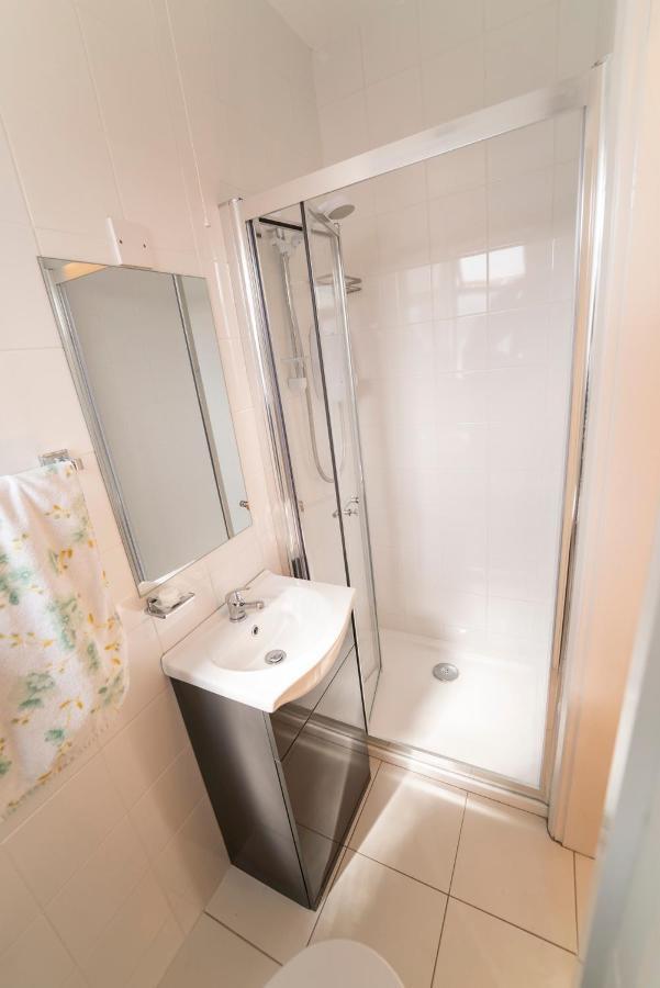 Charming City Centre Guest House Galway Exterior photo